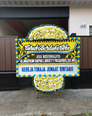 Papan Bunga Duka di Kubang