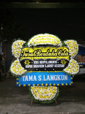 Papan Bunga Duka di Kubang